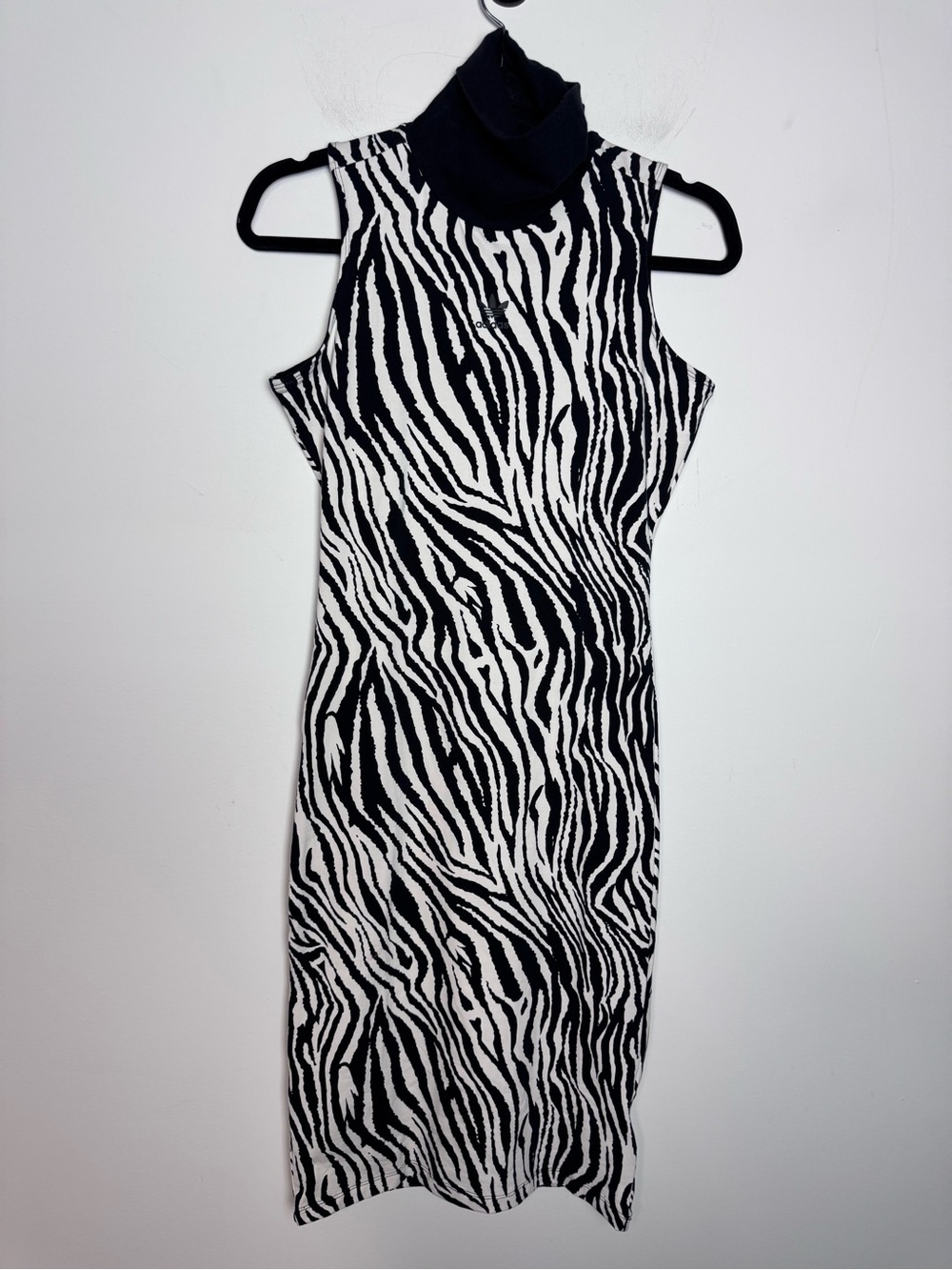 NEW Adidas Animal All Over Dress Small - Picture 3 of 12